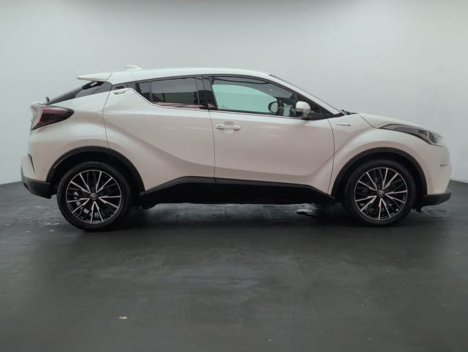 2025 Toyota C-hr