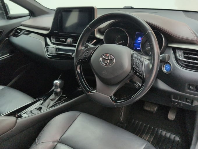 2025 Toyota C-hr