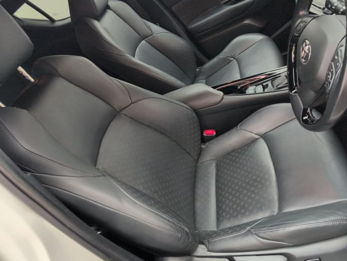 2025 Toyota C-hr