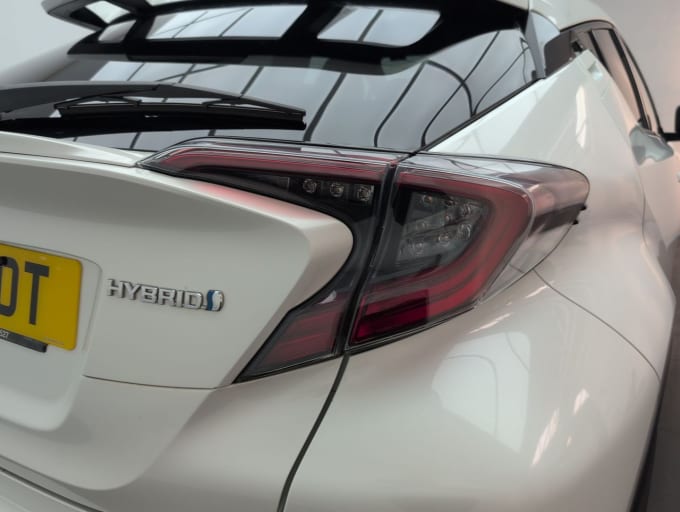 2025 Toyota C-hr