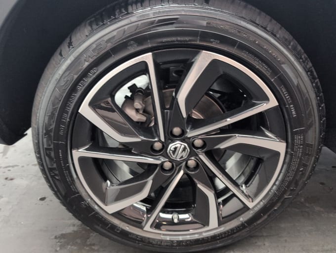 2025 Mg Mg Zs