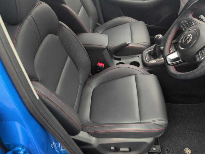 2025 Mg Mg Zs