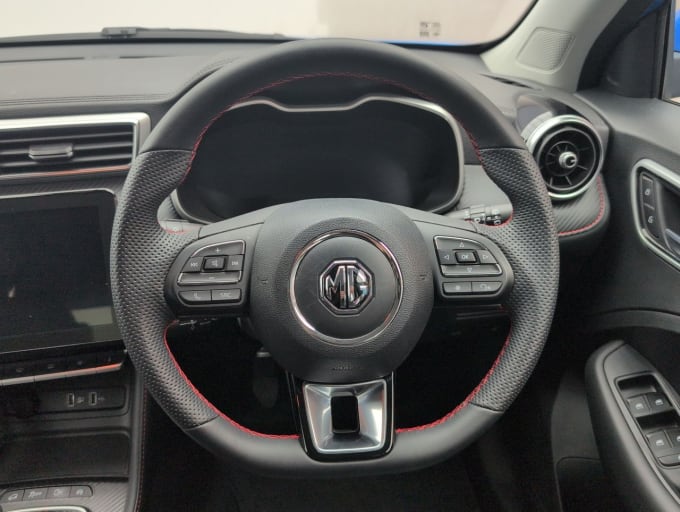2025 Mg Mg Zs