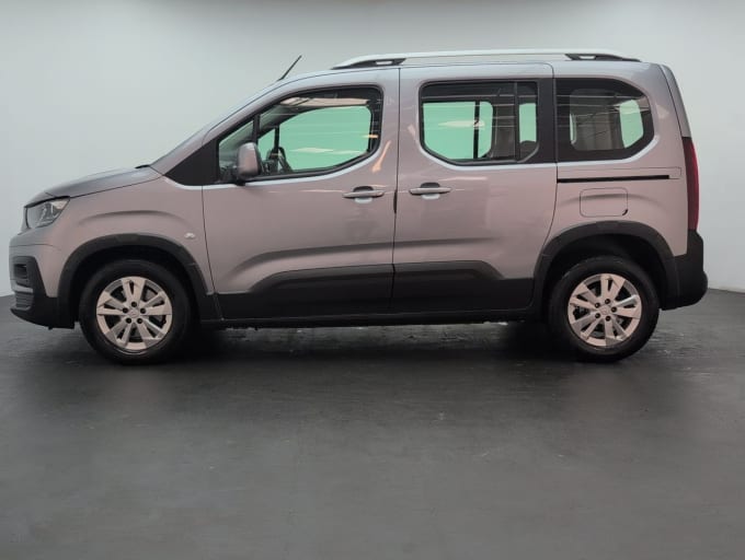 2025 Peugeot Rifter