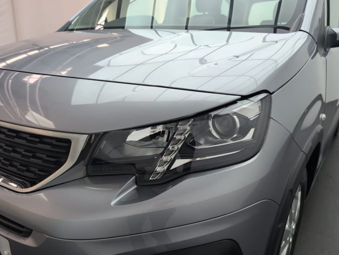 2025 Peugeot Rifter
