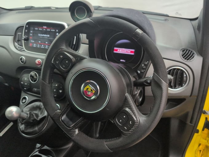 2025 Abarth 595