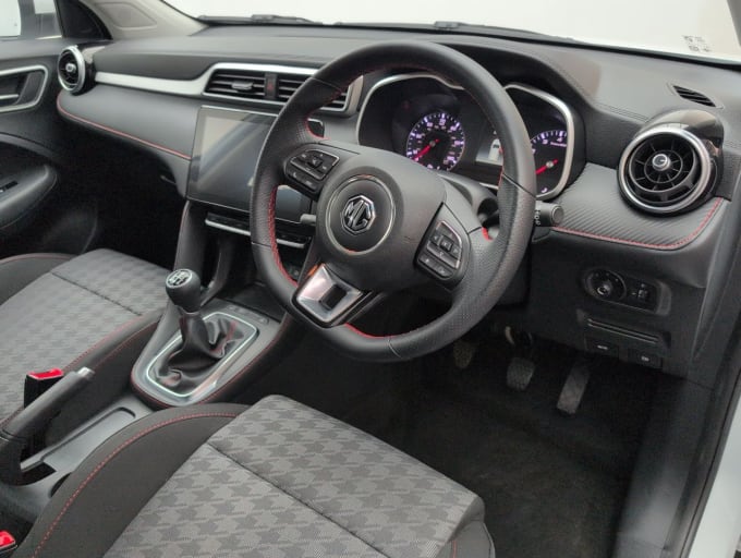 2025 Mg Mg Zs