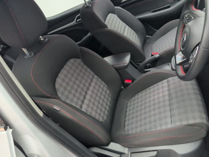 2025 Mg Mg Zs