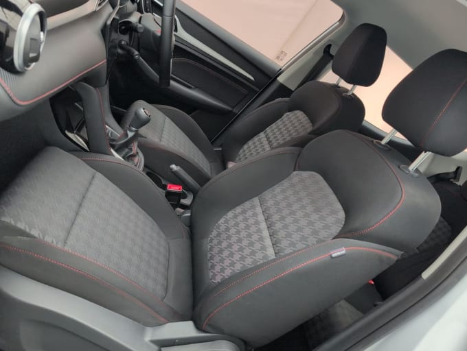 2025 Mg Mg Zs