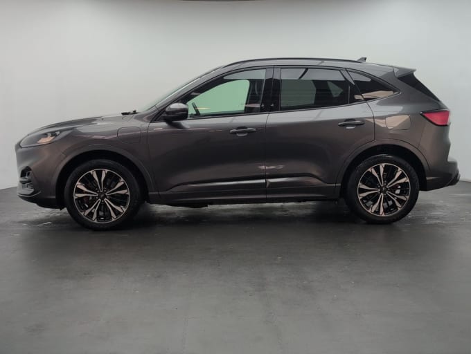 2025 Ford Kuga