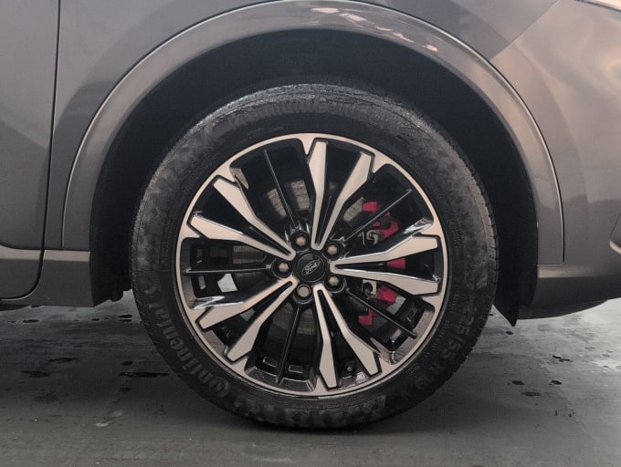 2025 Ford Kuga