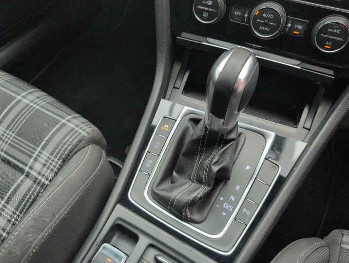 2025 Volkswagen Golf