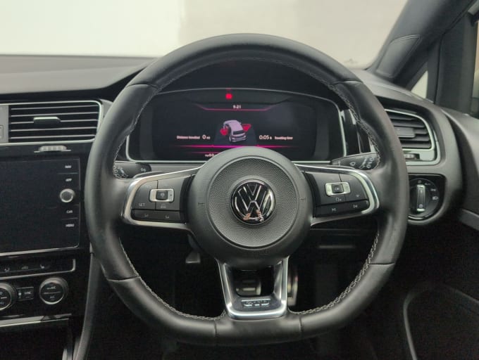 2025 Volkswagen Golf