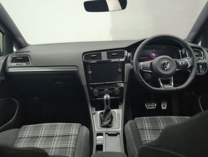 2025 Volkswagen Golf