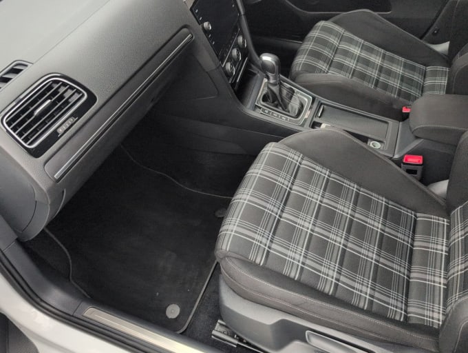 2025 Volkswagen Golf