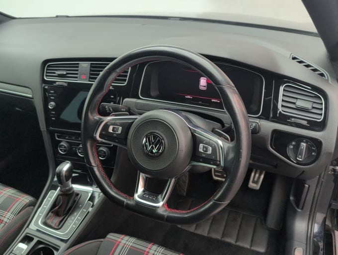 2025 Volkswagen Golf