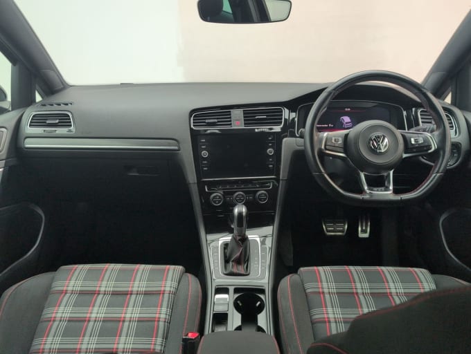 2025 Volkswagen Golf