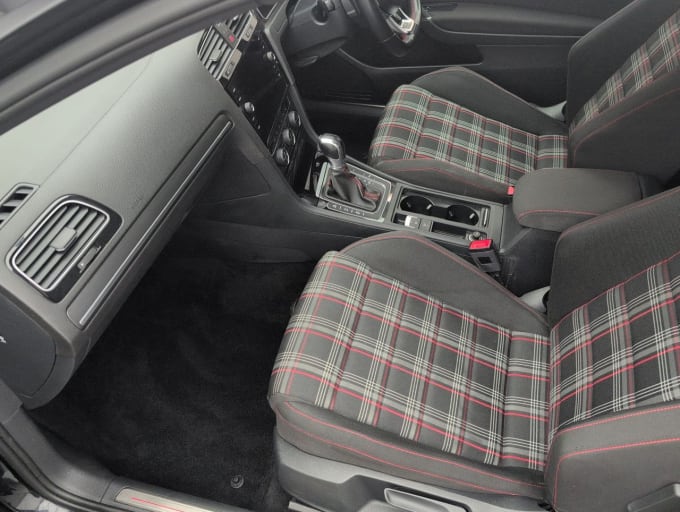 2025 Volkswagen Golf
