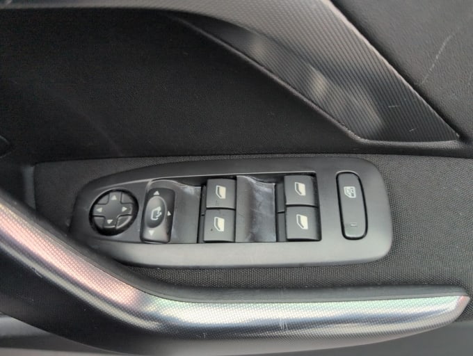2025 Peugeot 2008
