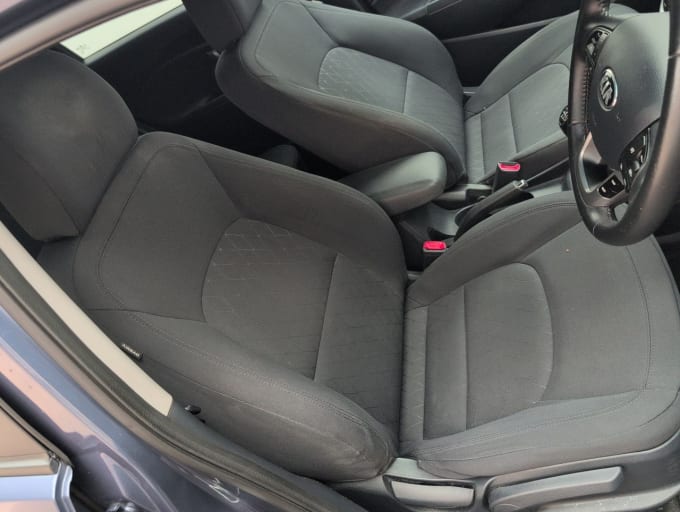 2025 Kia Rio