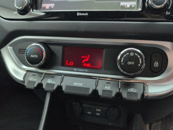 2025 Kia Rio