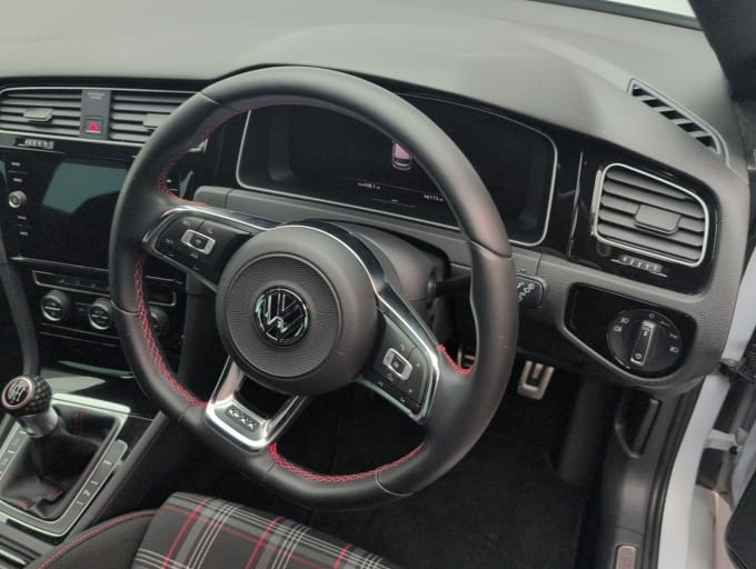 2018 Volkswagen Golf
