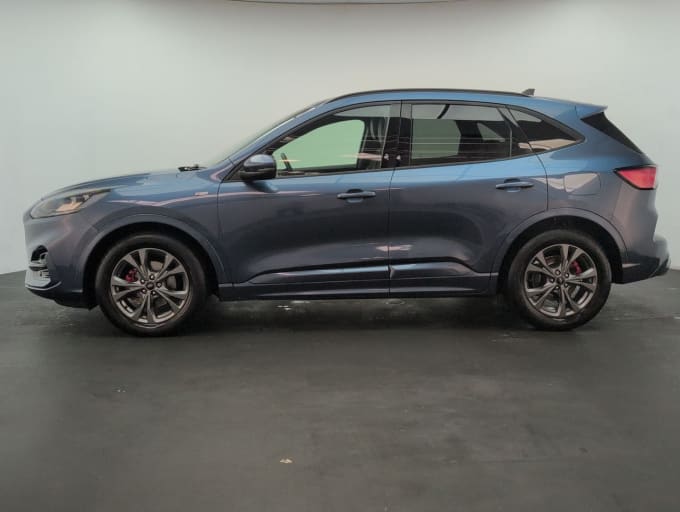 2025 Ford Kuga