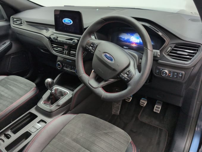 2025 Ford Kuga