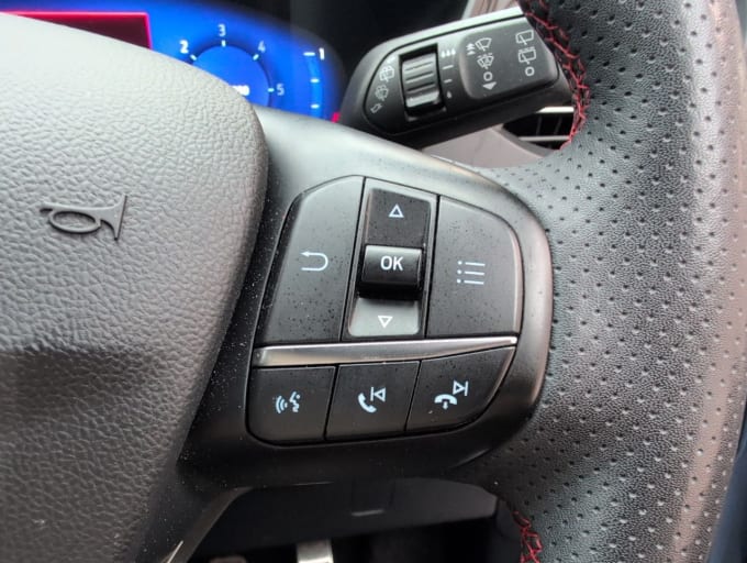 2025 Ford Kuga