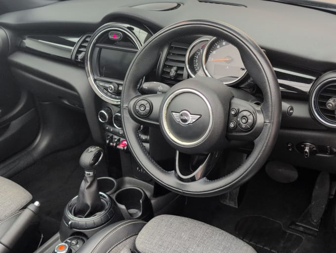 2025 Mini Convertible