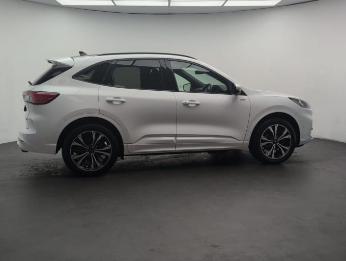 2025 Ford Kuga