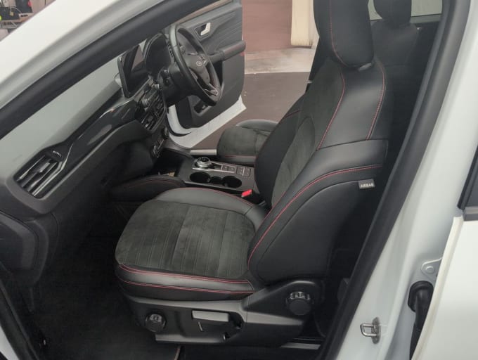2025 Ford Kuga