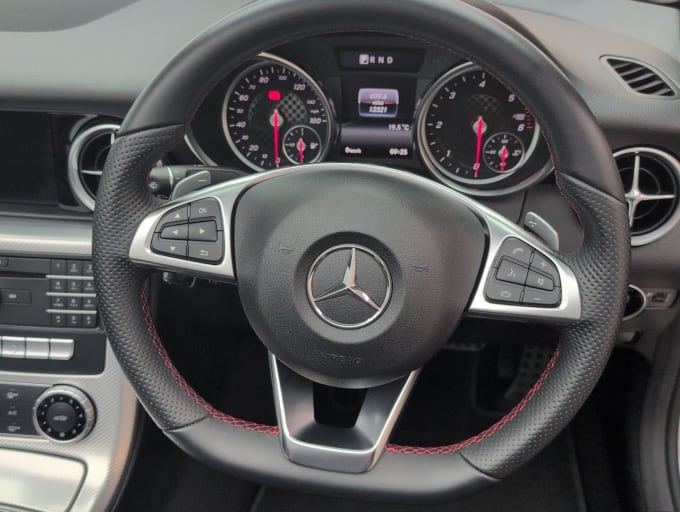 2025 Mercedes-benz Slc