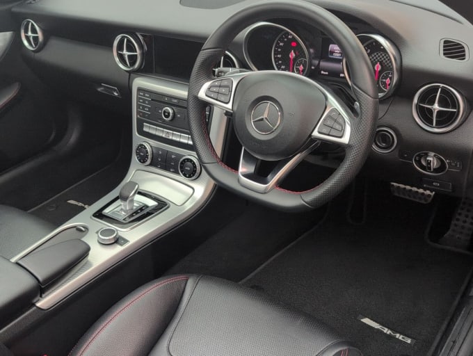 2025 Mercedes-benz Slc