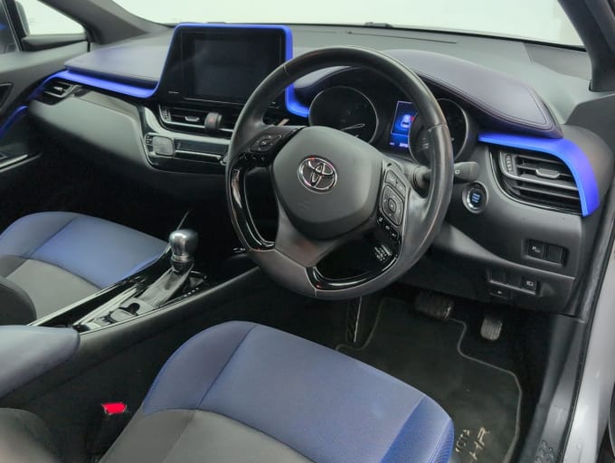 2025 Toyota C-hr