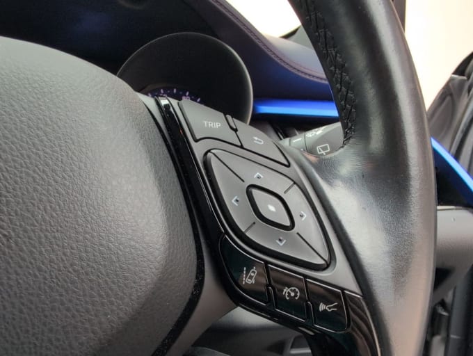 2025 Toyota C-hr