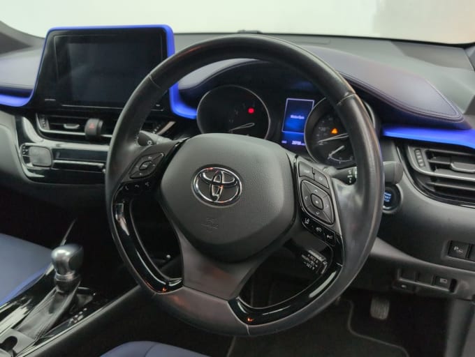 2025 Toyota C-hr