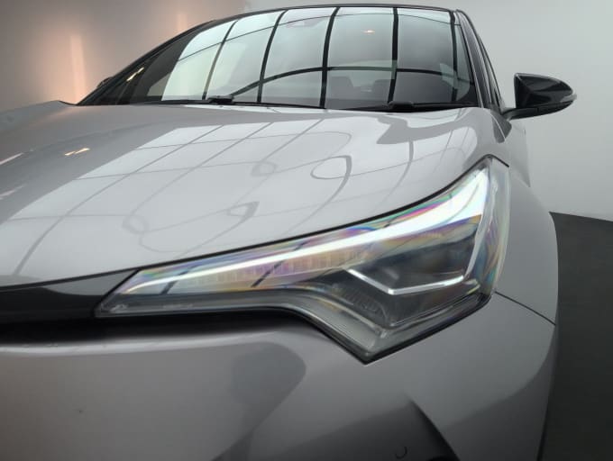 2025 Toyota C-hr