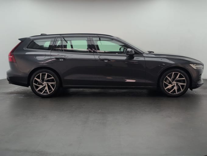 2025 Volvo V60