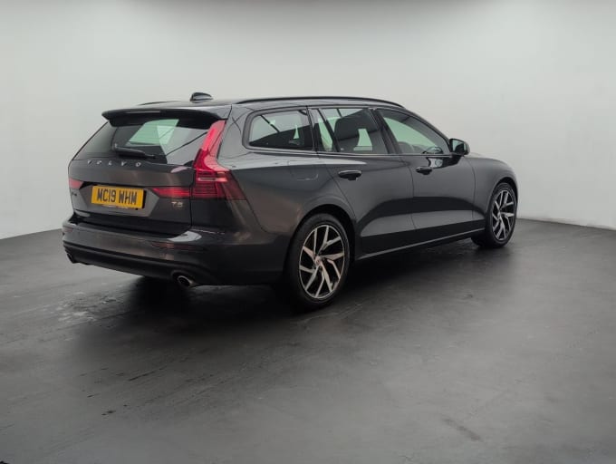 2025 Volvo V60