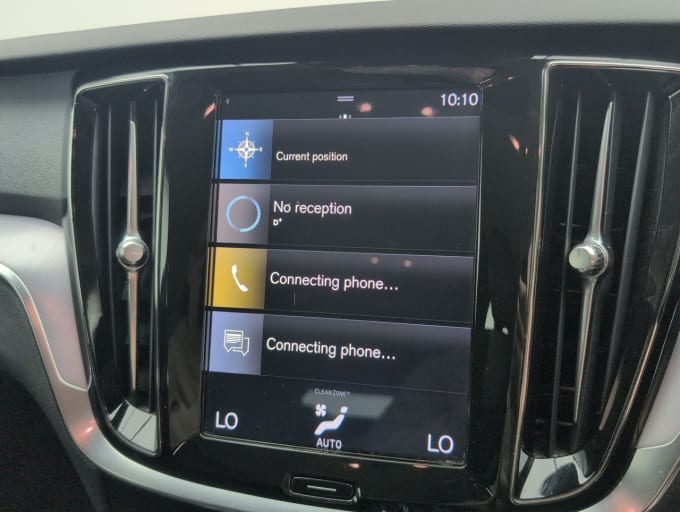 2025 Volvo V60