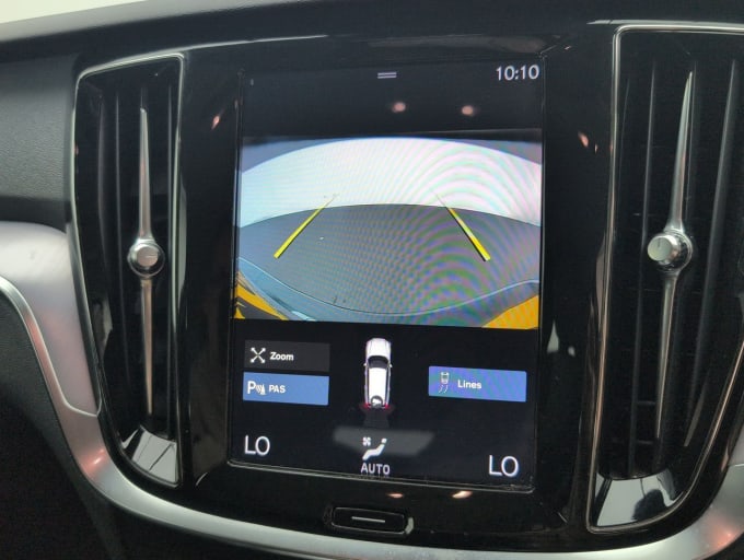 2025 Volvo V60
