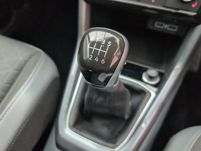 2025 Volkswagen T-cross