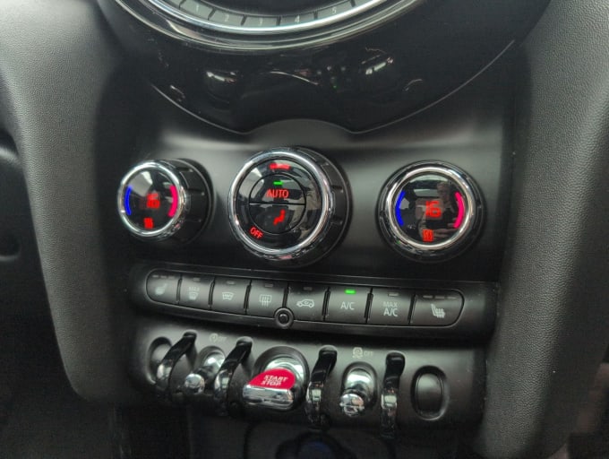 2025 Mini Hatch