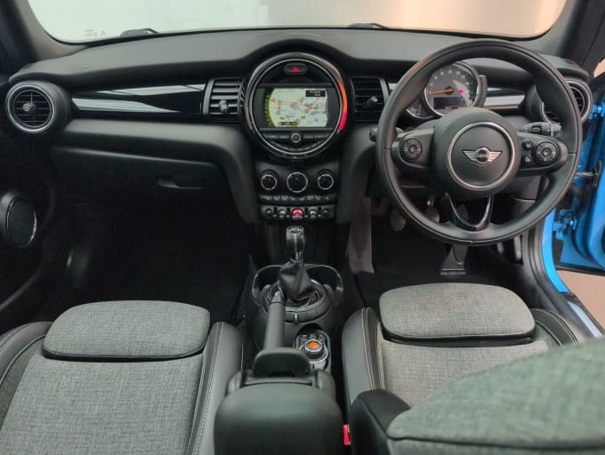 2025 Mini Hatch