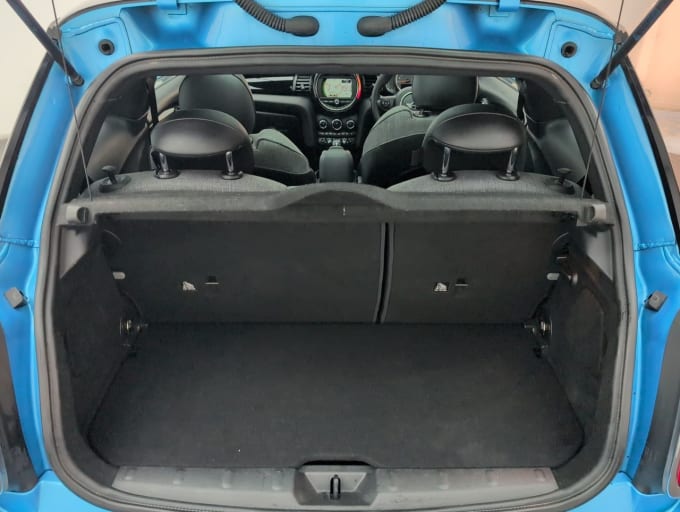 2025 Mini Hatch
