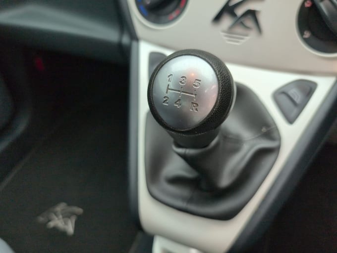 2025 Ford Ka