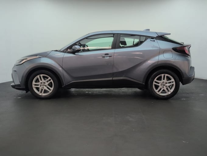 2025 Toyota C-hr
