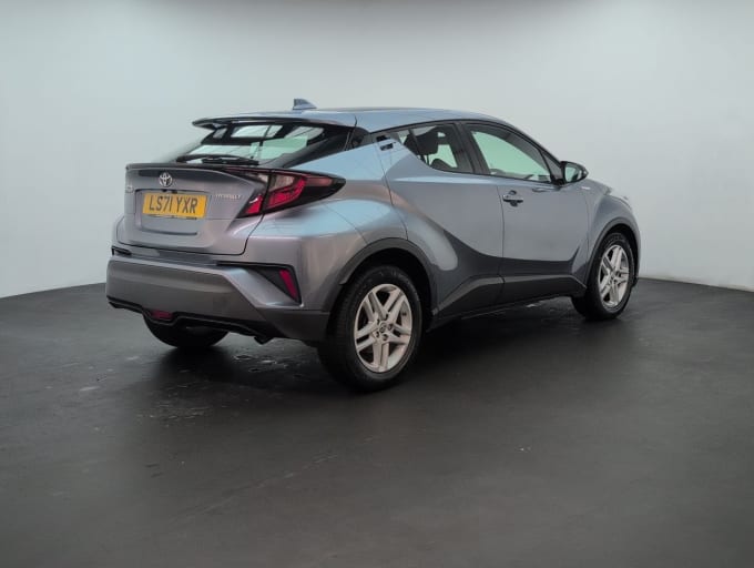 2025 Toyota C-hr