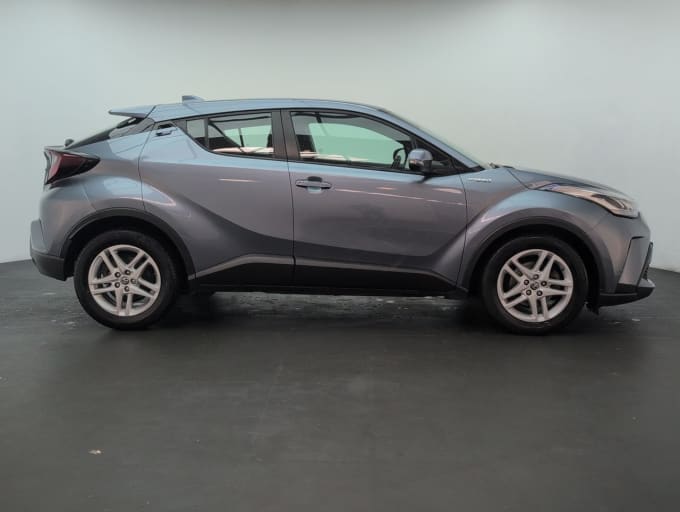 2025 Toyota C-hr